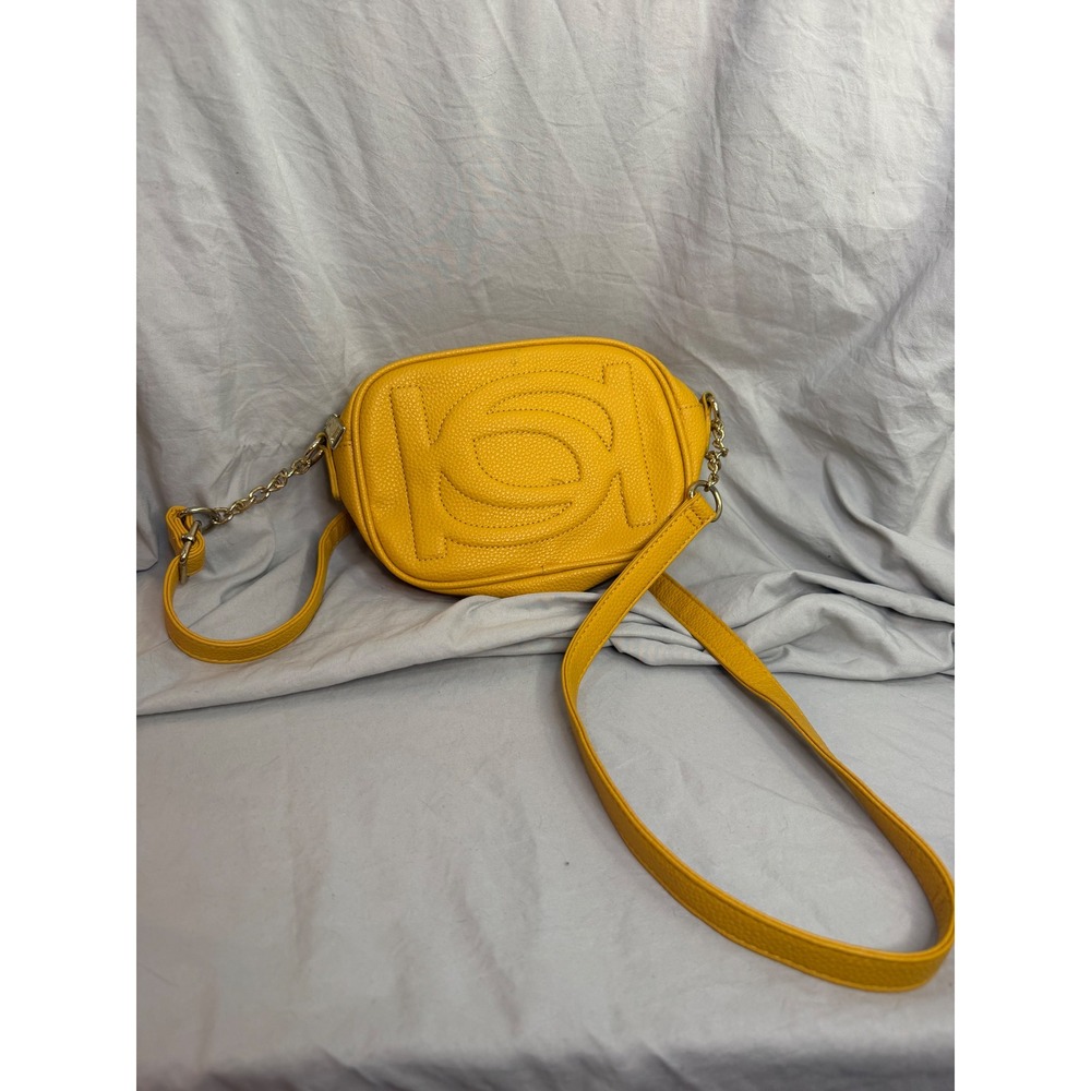 Bebe Los Angeles Yellow Pebbled Faux Leather Logo Crossbody Camera Bag Gold Tone